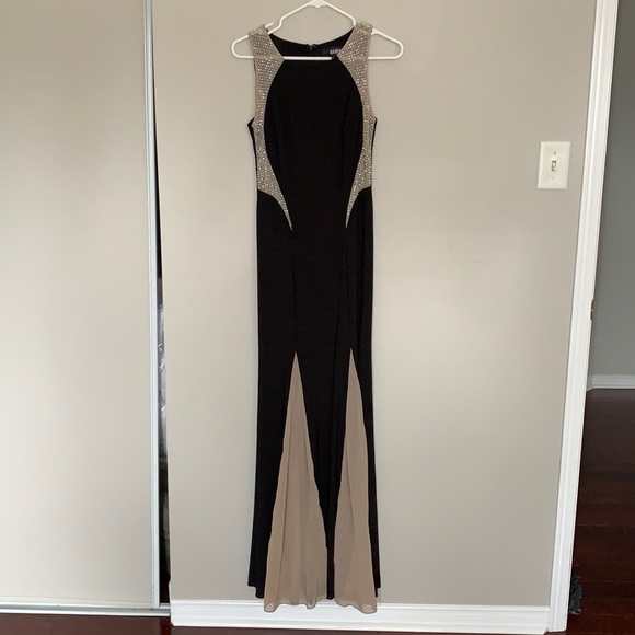 Long formal dress - Picture 1 of 6